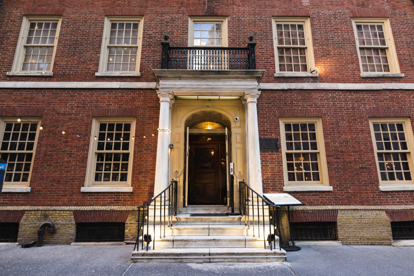 Exterior, view from the street